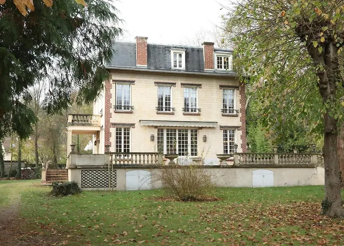 Villa Belle Epoque Par La Boite En *