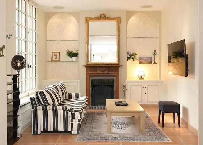 Villa Belle Epoque Par La Boite En *